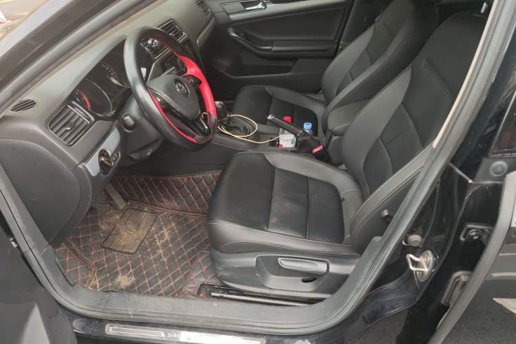 Used Volkswagen Sagitar 2018 280TSI DSG Ignite Edition Driver Seat