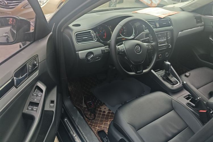 Used Volkswagen Sagitar 2018 1.6L Automatic Comfort Model Driver Seat