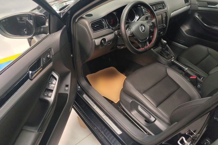 Used Volkswagen Sagitar 2018 280TSI DSG Ignite Edition Driver Seat