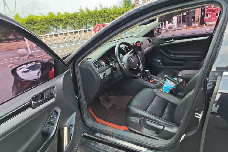 Used Volkswagen Sagitar 2018 180TSI DSG Prestige Edition Driver Seat