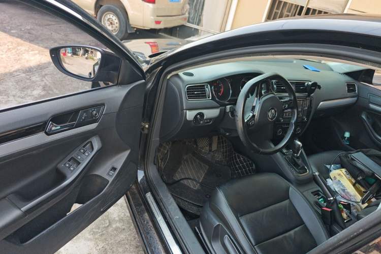 Used Volkswagen Sagitar 2018 280TSI DSG Comfort Model Driver Seat
