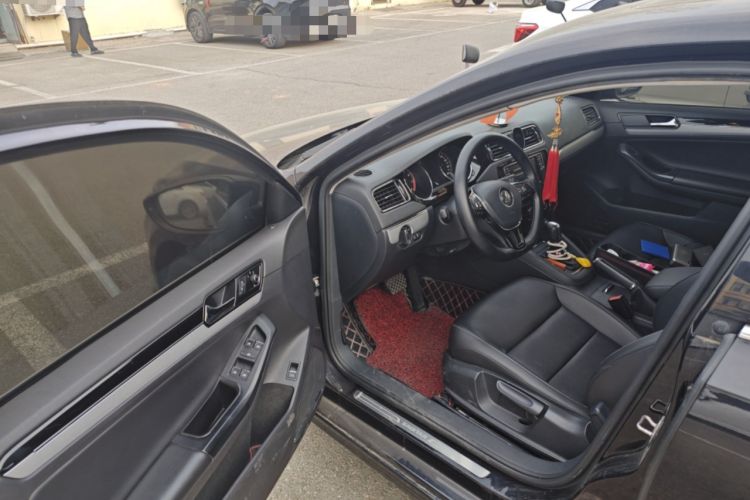 Used Volkswagen Sagitar 2018 1.6L Automatic Comfort Model Driver Seat