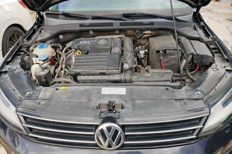 Used Volkswagen Sagitar 2018 180TSI DSG Prestige Edition Engine Bay