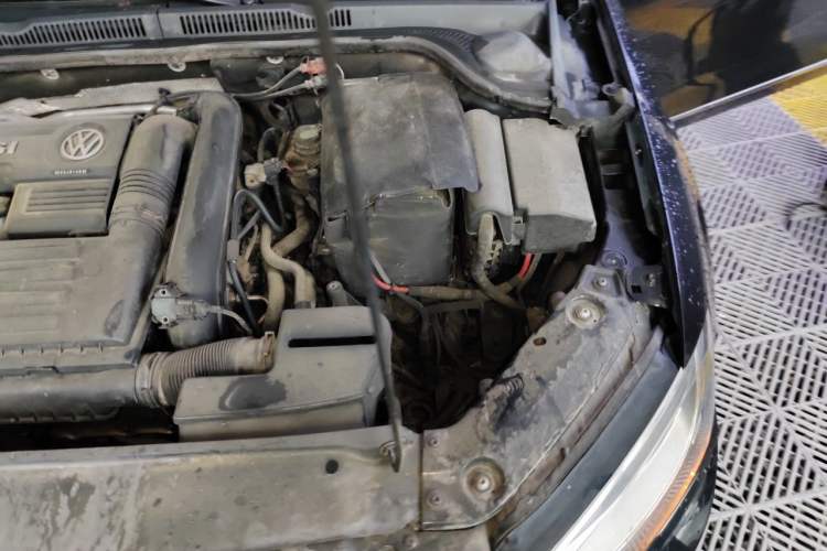 Used Volkswagen Sagitar 2018 280TSI DSG Comfort Model Engine Bay Left