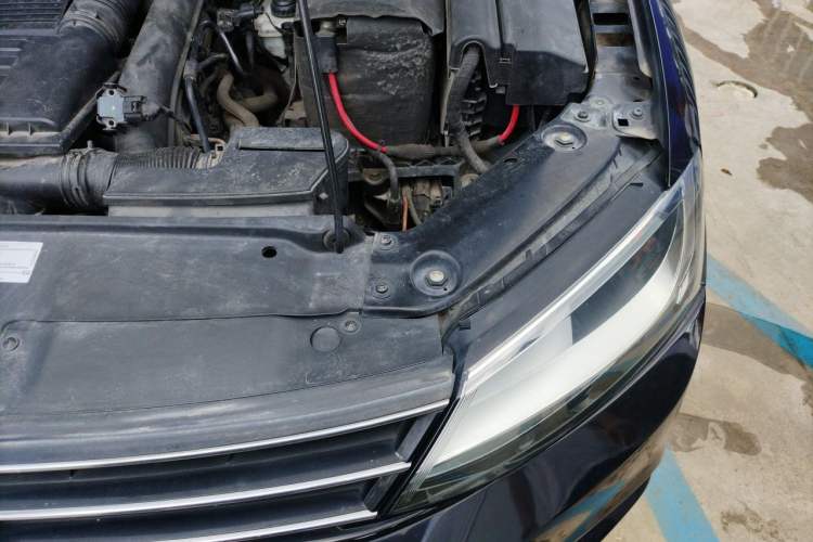 Used Volkswagen Sagitar 2018 180TSI DSG Prestige Edition Engine Bay Left