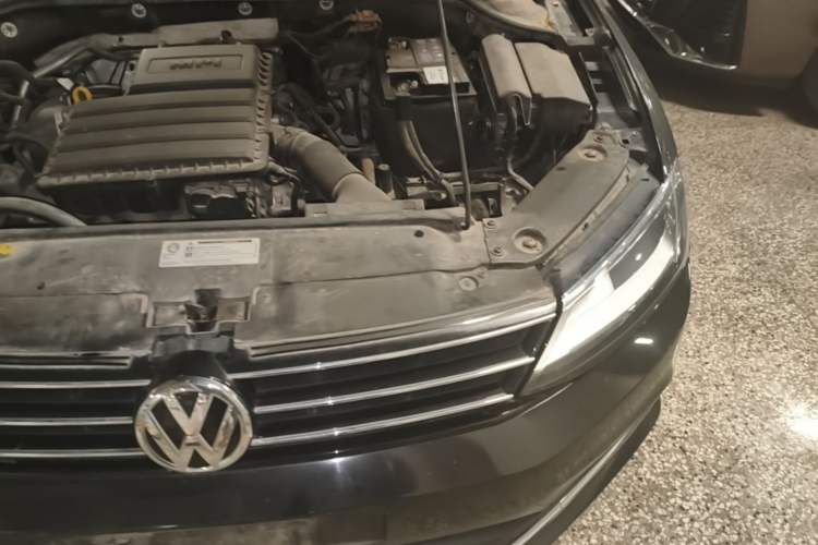 Used Volkswagen Sagitar 2018 1.6L Automatic Comfort Model Engine Bay Left