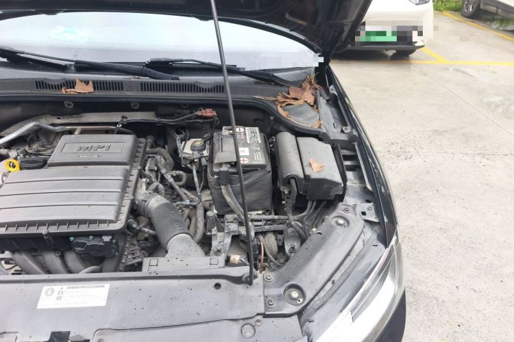 Used Volkswagen Sagitar 2018 1.6L Automatic Comfort Model Engine Bay Left