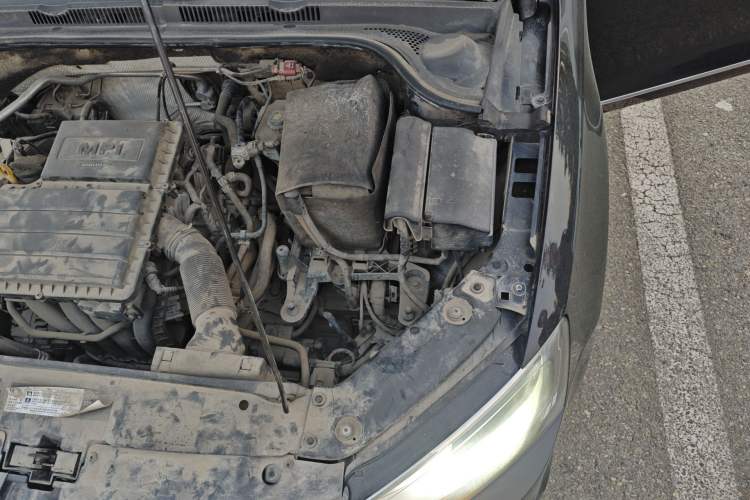 Used Volkswagen Sagitar 2018 1.6L Automatic Comfort Model Engine Bay Left