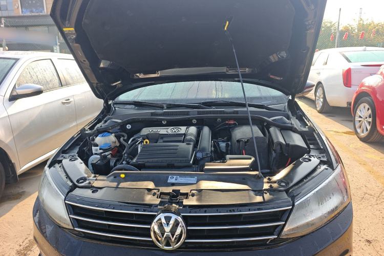 Used Volkswagen Sagitar 2018 180TSI DSG Prestige Edition Engine Bay