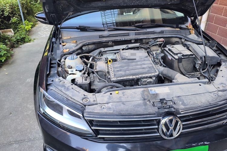Used Volkswagen Sagitar 2018 1.6L Automatic Comfort Model Engine Bay Right