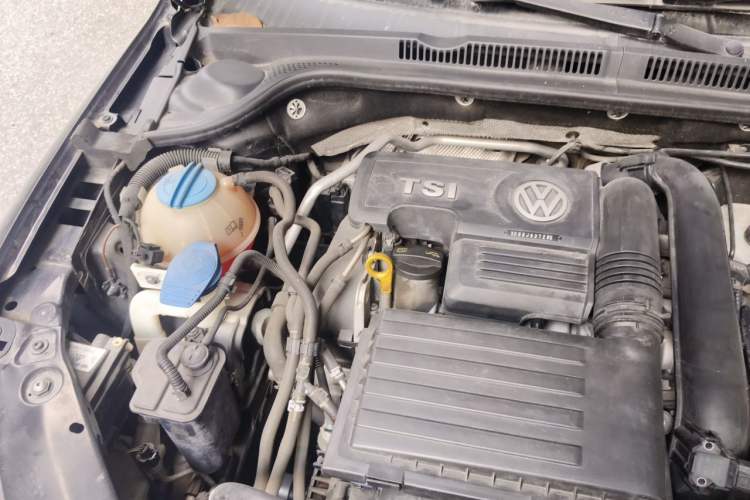 Used Volkswagen Sagitar 2018 280TSI DSG Ignite Edition Engine Bay Right
