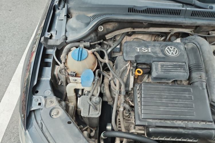 Used Volkswagen Sagitar 2018 180TSI DSG Prestige Edition Engine Bay Right