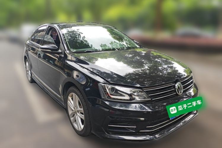 Used Volkswagen Sagitar 2018 280TSI DSG Ignite Edition Front Right 45 Deg