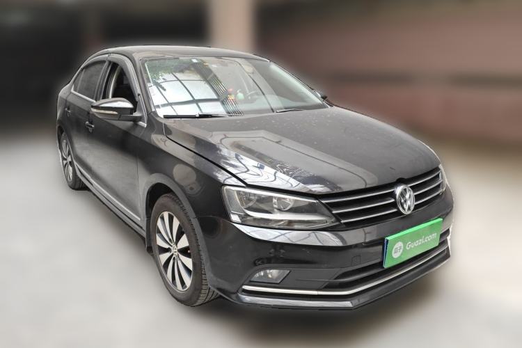 Used Volkswagen Sagitar 2018 1.6L Manual Comfort Model Front Right 45 Deg