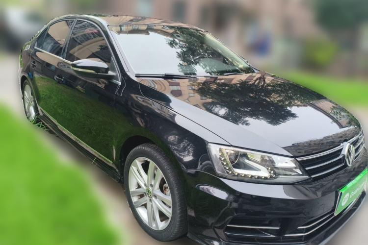 Used Volkswagen Sagitar 2018 280TSI DSG Ignite Edition Front Right 45 Deg