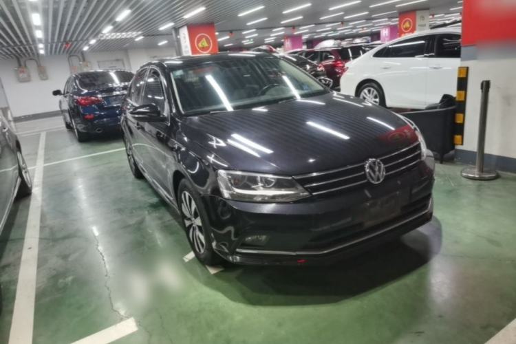 Used Volkswagen Sagitar 2018 280TSI DSG Comfort Model Front Right 45 Deg