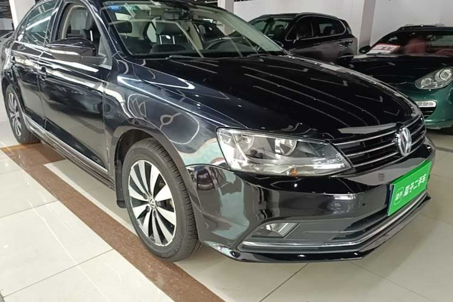 Used Volkswagen Sagitar 2018 1.6L Automatic Comfort Model Front Right 45 Deg