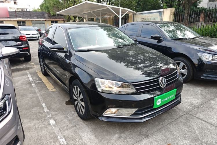 Used Volkswagen Sagitar 2018 1.6L Automatic Comfort Model Front Right 45 Deg