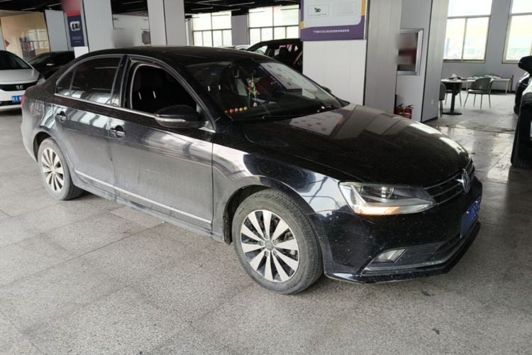 Used Volkswagen Sagitar 2018 280TSI DSG Comfort Model Front Right 45 Deg