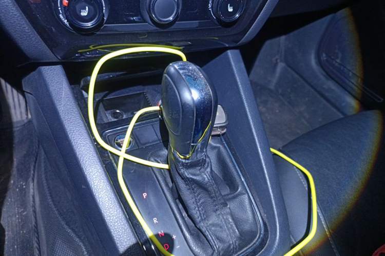 Used Volkswagen Sagitar 2018 1.6L Automatic Comfort Model Gear Lever