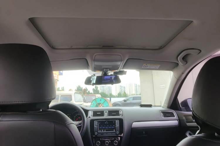 Used Volkswagen Sagitar 2018 1.6L Automatic Comfort Model Headliner