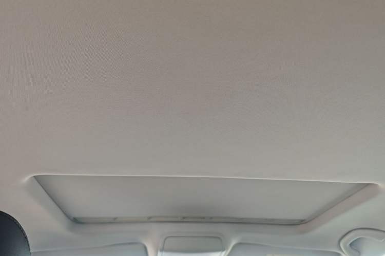 Used Volkswagen Sagitar 2018 1.6L Automatic Comfort Model Headliner