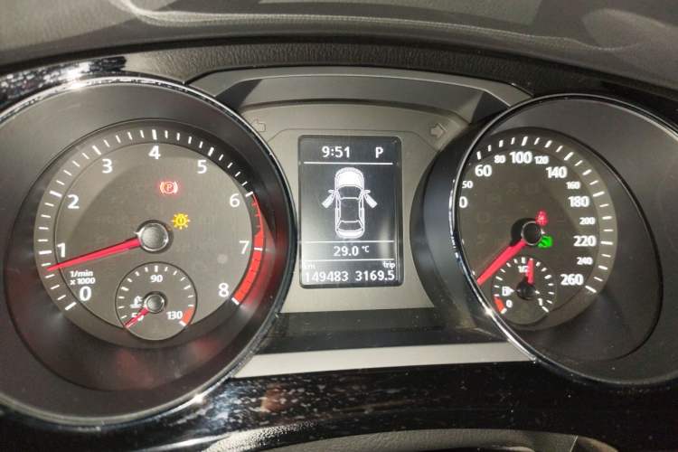 Used Volkswagen Sagitar 2018 280TSI DSG Comfort Model Instrument Cluster