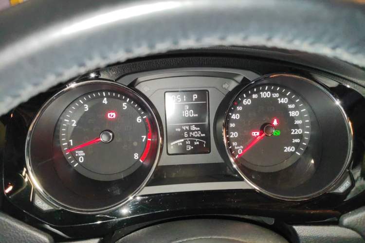 Used Volkswagen Sagitar 2018 1.6L Automatic Comfort Model Instrument Cluster