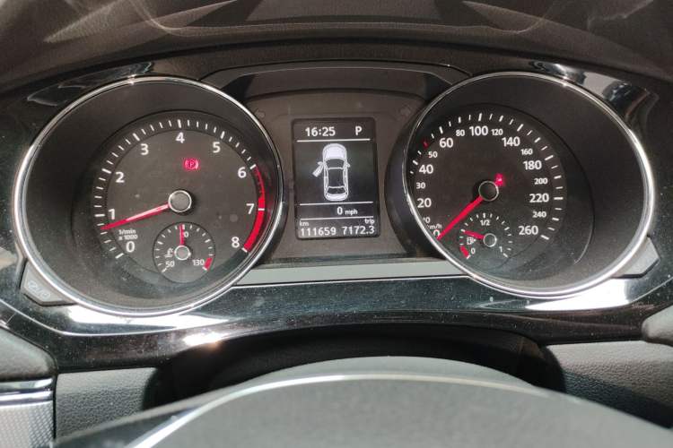 Used Volkswagen Sagitar 2018 180TSI DSG Prestige Edition Instrument Cluster