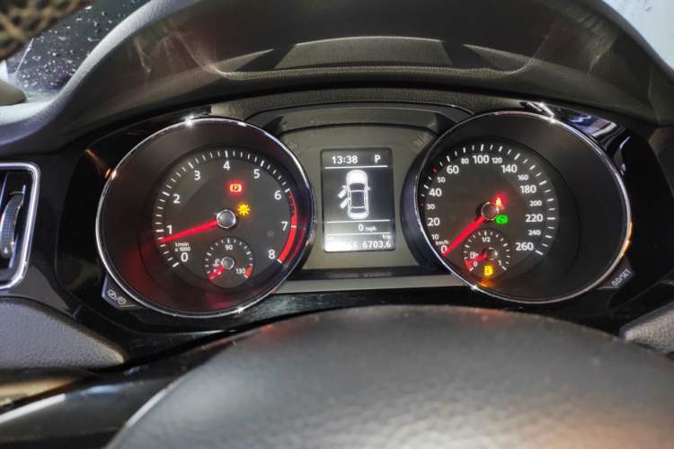 Used Volkswagen Sagitar 2018 280TSI DSG Comfort Model Instrument Cluster