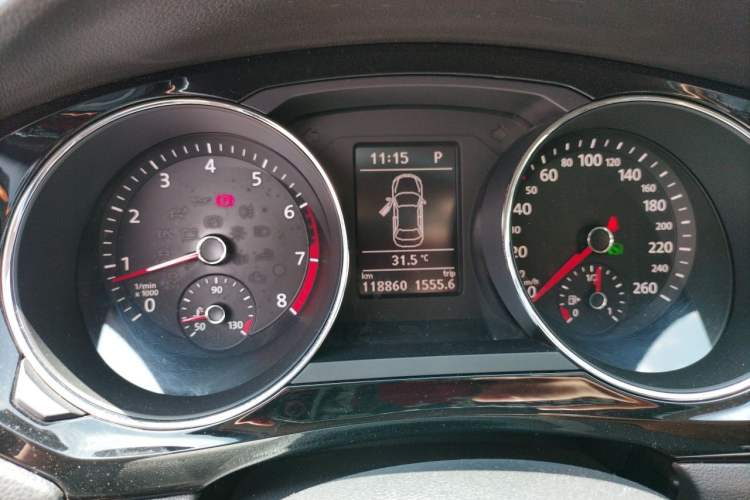 Used Volkswagen Sagitar 2018 180TSI DSG Prestige Edition Instrument Cluster