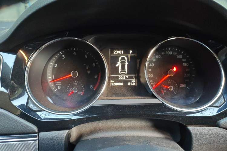 Used Volkswagen Sagitar 2018 280TSI DSG Ignite Edition Instrument Cluster