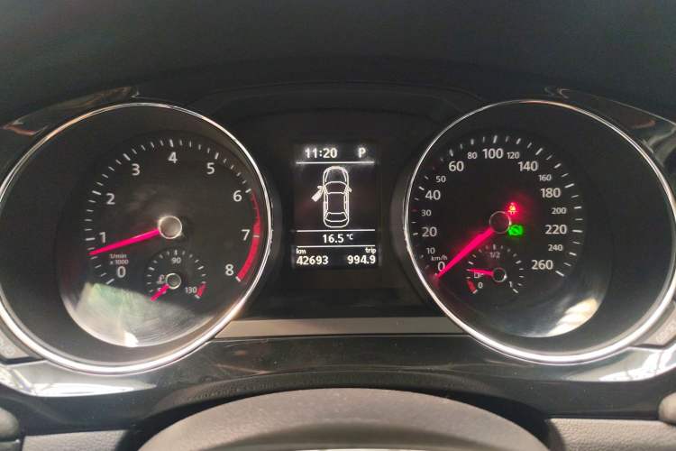 Used Volkswagen Sagitar 2018 280TSI DSG Ignite Edition Instrument Cluster