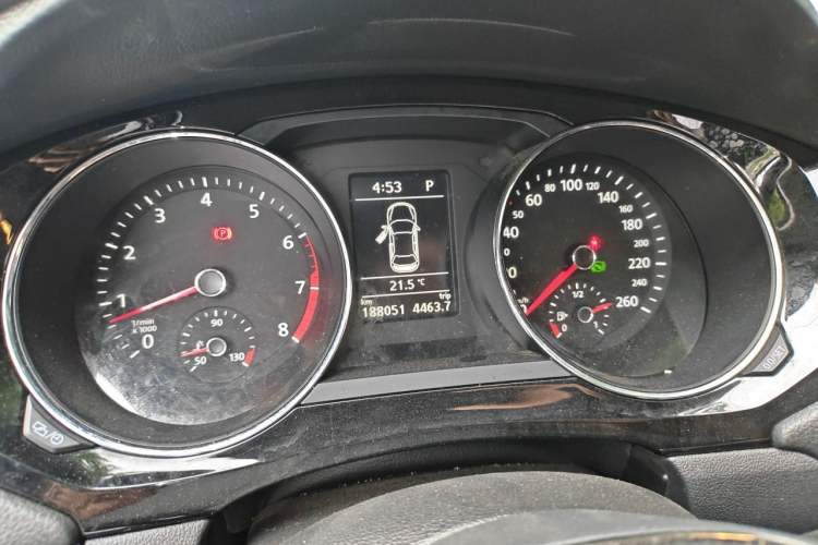 Used Volkswagen Sagitar 2018 280TSI DSG Comfort Model Instrument Cluster