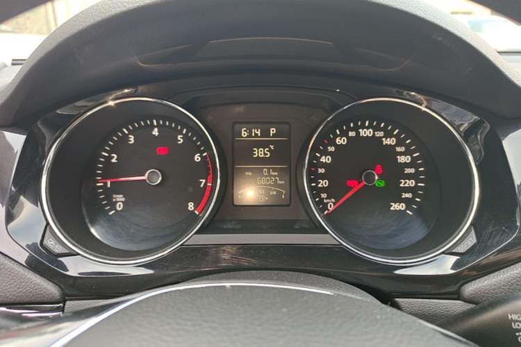 Used Volkswagen Sagitar 2018 1.6L Automatic Comfort Model Instrument Cluster
