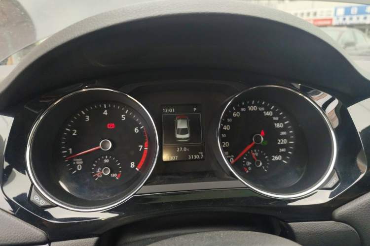Used Volkswagen Sagitar 2018 280TSI DSG Luxury Model Instrument Cluster