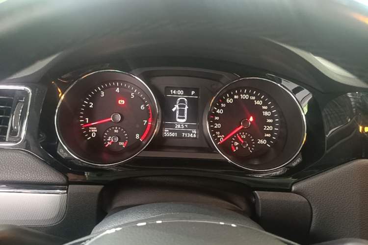 Used Volkswagen Sagitar 2018 280TSI DSG Ignite Edition Instrument Cluster