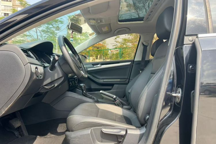 Used Volkswagen Sagitar 2018 280TSI DSG Ignite Edition Interior 5