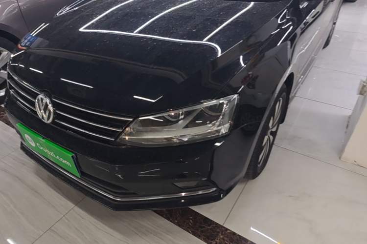 Used Volkswagen Sagitar 2018 1.6L Automatic Comfort Model Left Front Headlight