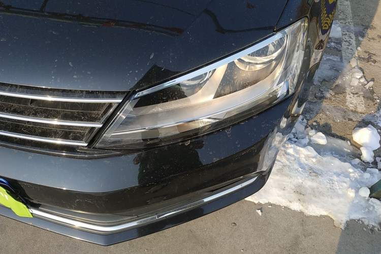 Used Volkswagen Sagitar 2018 1.6L Automatic Comfort Model Left Front Headlight