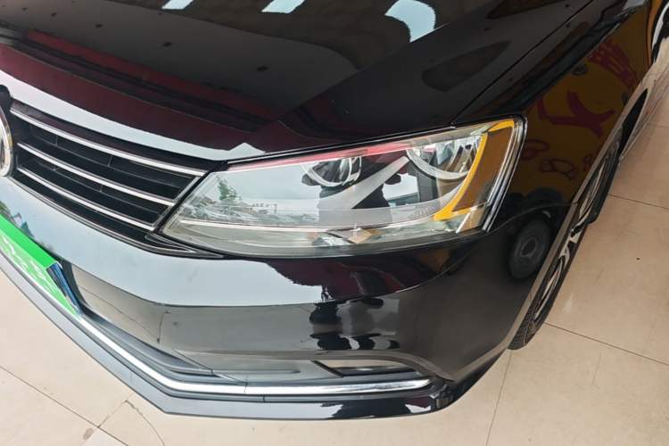 Used Volkswagen Sagitar 2018 1.6L Automatic Comfort Model Left Front Headlight