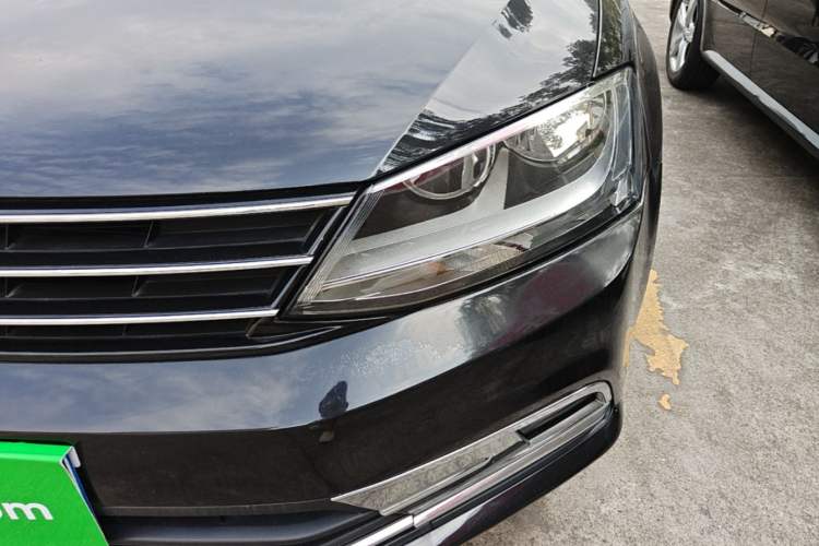 Used Volkswagen Sagitar 2018 1.6L Automatic Comfort Model Left Front Headlight