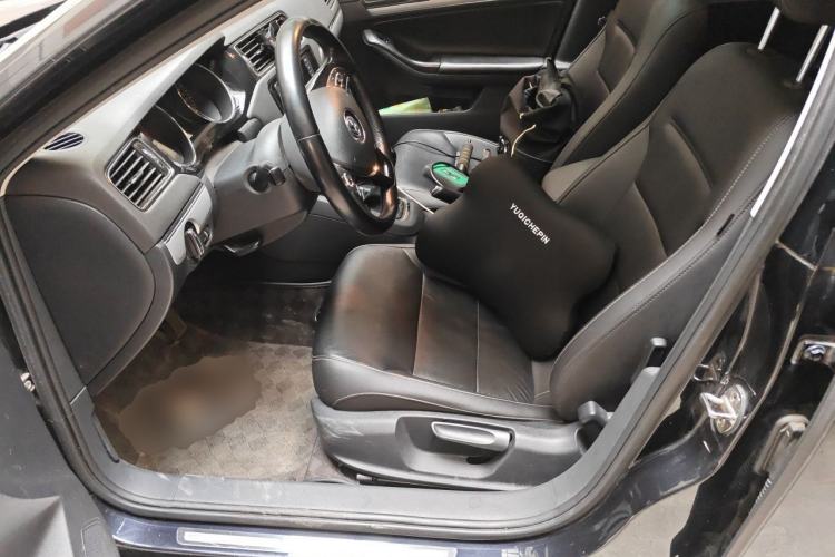 Used Volkswagen Sagitar 2018 1.6L Manual Comfort Model Left Front Seat