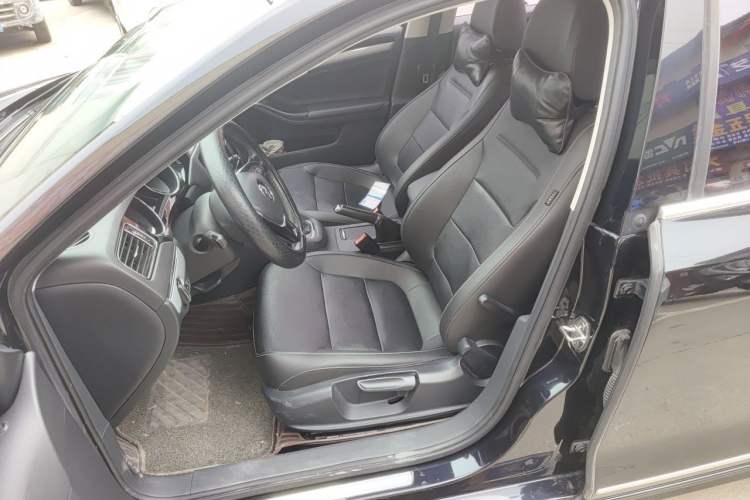 Used Volkswagen Sagitar 2018 1.6L Automatic Comfort Model Left Front Seat
