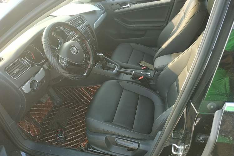 Used Volkswagen Sagitar 2018 1.6L Automatic Comfort Model Left Front Seat