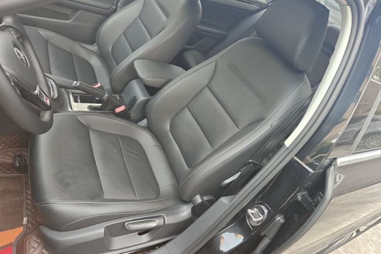 Used Volkswagen Sagitar 2018 1.6L Automatic Comfort Model Left Front Seat