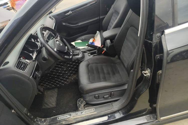Used Volkswagen Sagitar 2018 280TSI DSG Luxury Model Left Front Seat