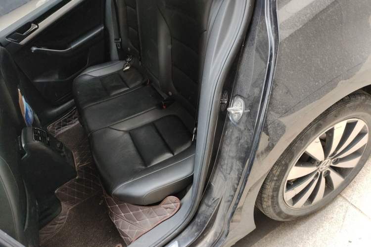 Used Volkswagen Sagitar 2018 180TSI DSG Prestige Edition Left Rear Seat