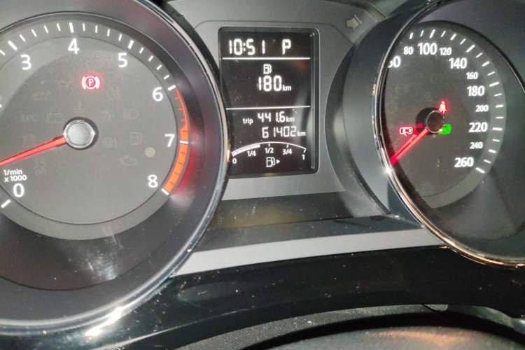 Used Volkswagen Sagitar 2018 1.6L Automatic Comfort Model Odometer Close Up