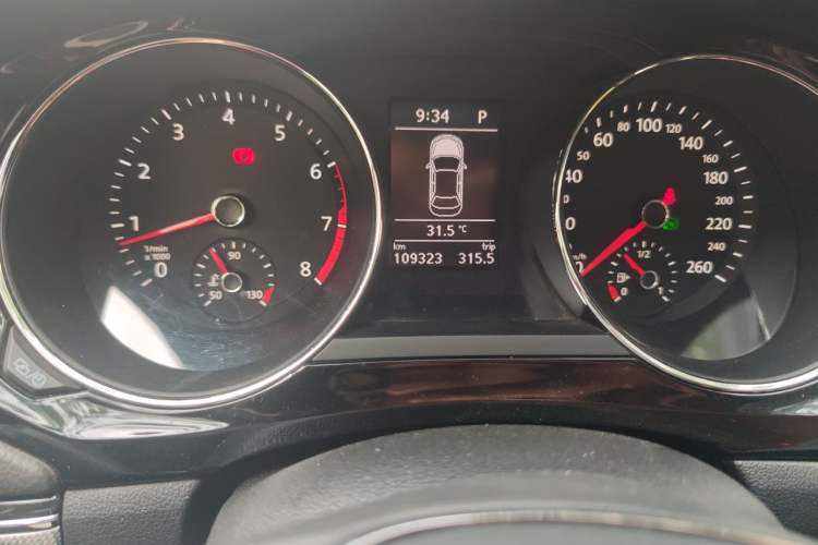 Used Volkswagen Sagitar 2018 280TSI DSG Ignite Edition Odometer Close Up